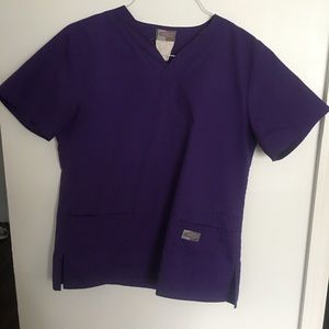 Scrubzone Women’s V-neck scrubs top & pants